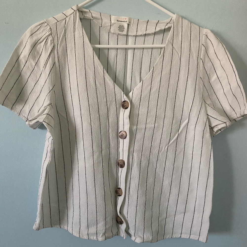 Button Top